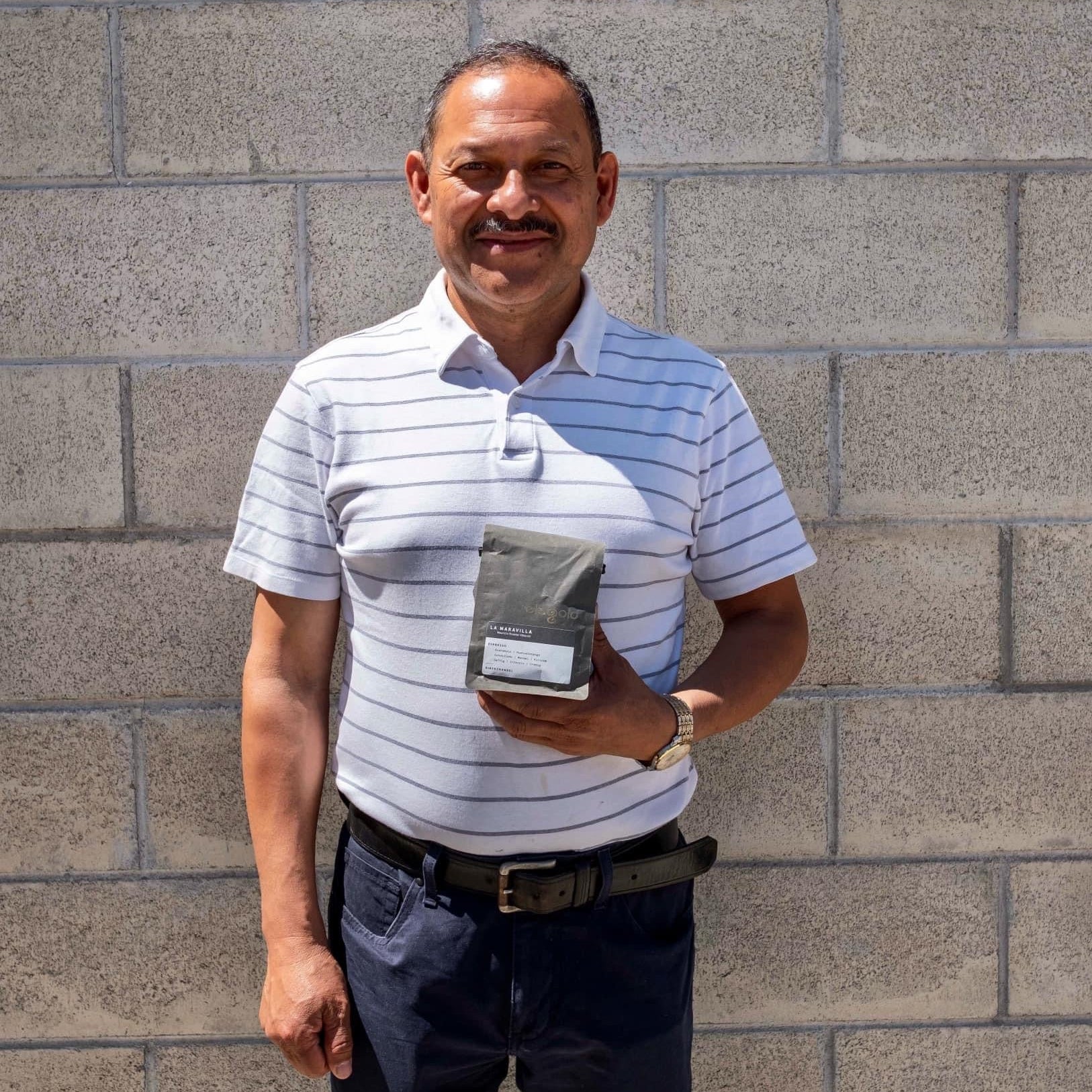 Mauricio von Finca La Maravilla mit elbgold Kaffee in Guatemala